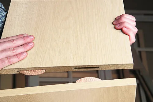 Hassas ahşap birleştirmeler ve profesyonel sonuçlar için çıta kesici.